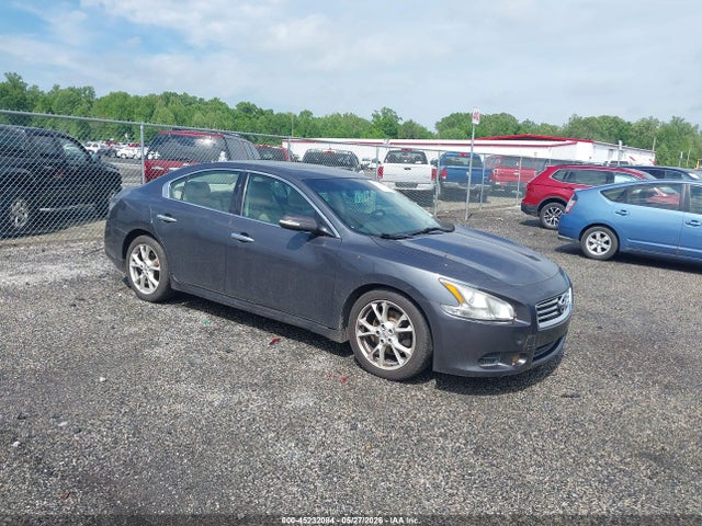 Salvage Nissan Maxima Image
