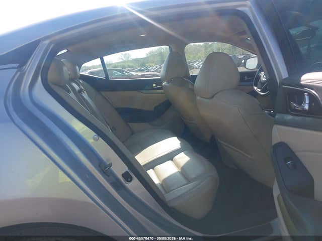Nissan Maxima