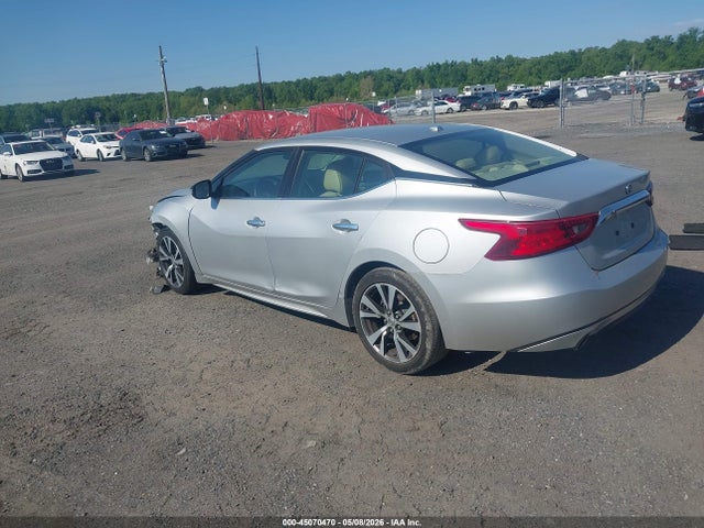 Nissan Maxima