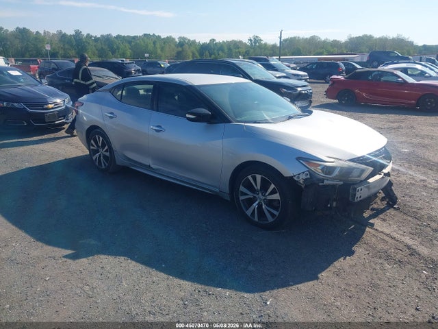 Salvage Nissan Maxima Image