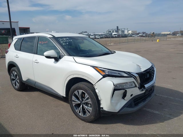 Salvage Nissan Rogue Image