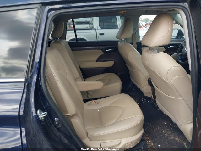 Toyota Highlander Hybrid Platinum