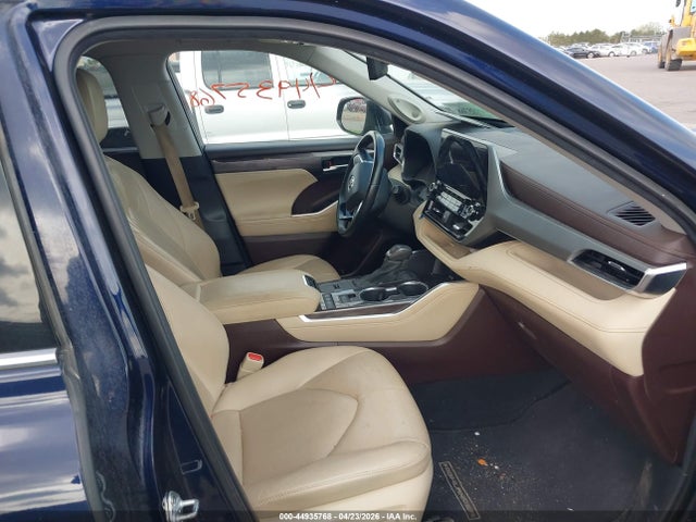 Toyota Highlander Hybrid Platinum