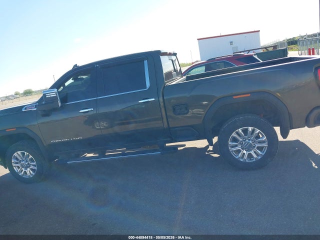 General Motors Sierra 3500HD Denali