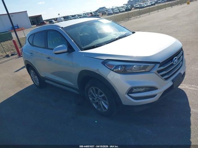 Salvage Hyundai TUCSON Image