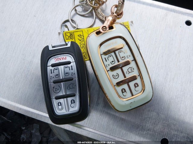 Chrysler Pacifica 35th Anniversary Limited