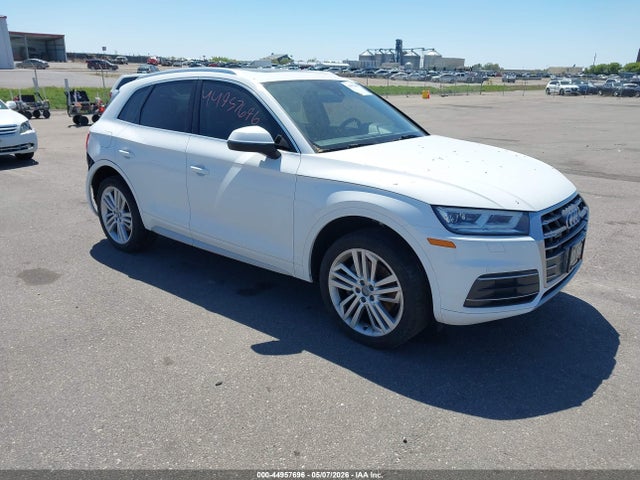 Salvage Audi Q5 Image