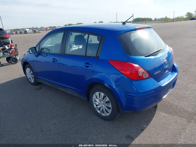Nissan Versa 1.8s