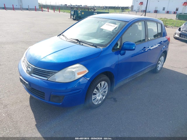Nissan Versa 1.8s