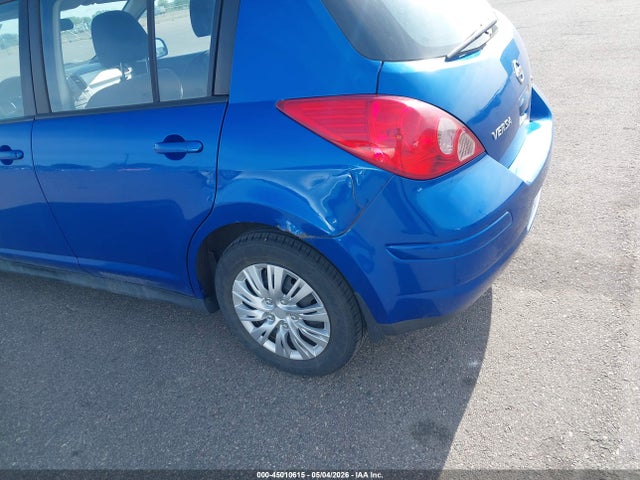 Nissan Versa 1.8s