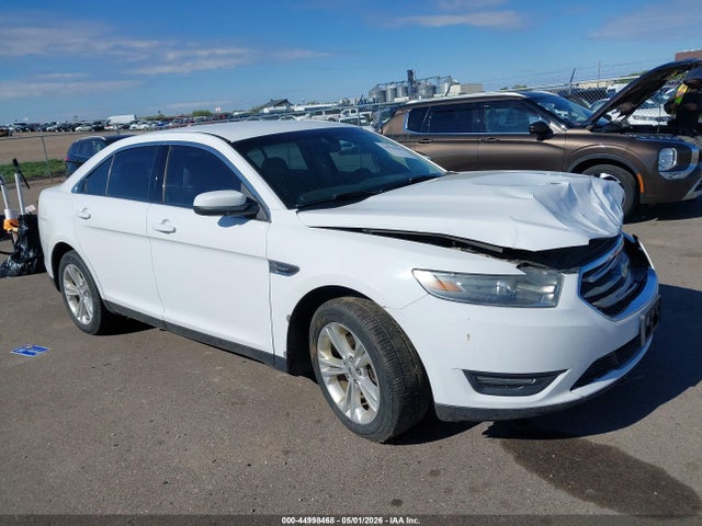 Salvage Ford Taurus Image