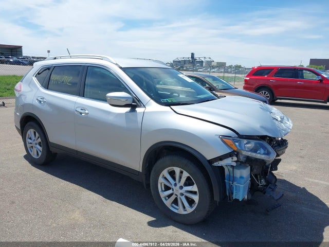 Salvage Nissan Rogue Image