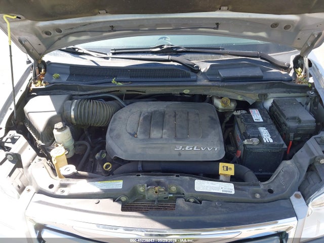 Chrysler Town & Country Touring-l
