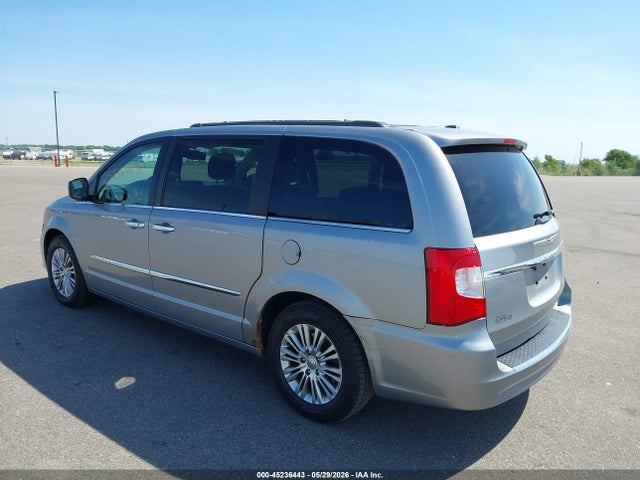 Chrysler Town & Country Touring-l
