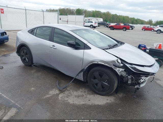 Salvage Toyota Prius Image