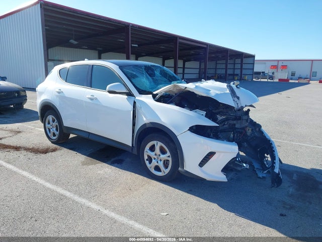 Salvage Dodge Hornet Image