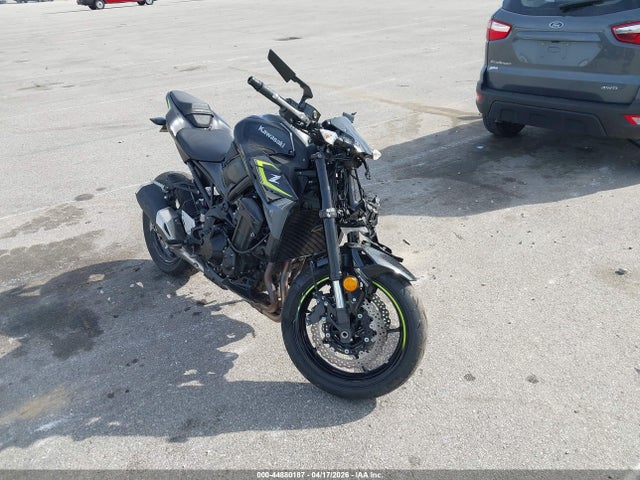 Salvage Kawasaki Zr900 Image