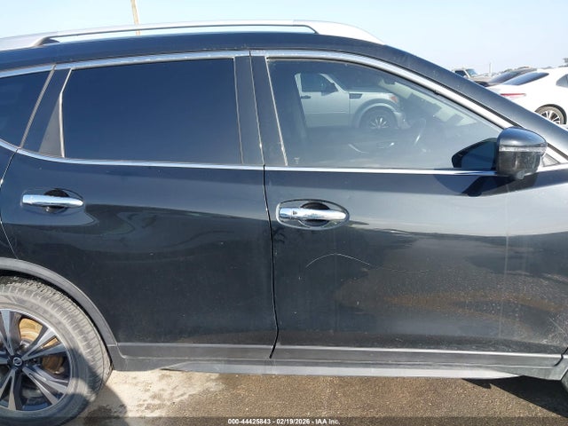 Nissan Rogue Sv