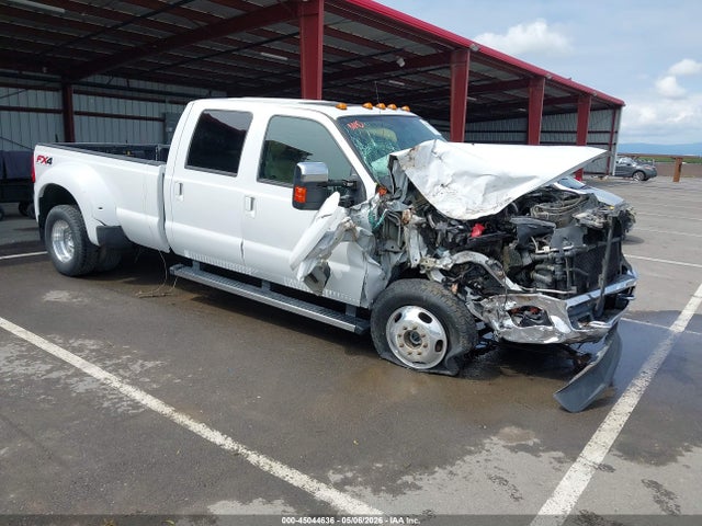 Salvage Ford F-350 Image