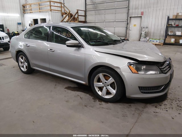Salvage Volkswagen Passat Image