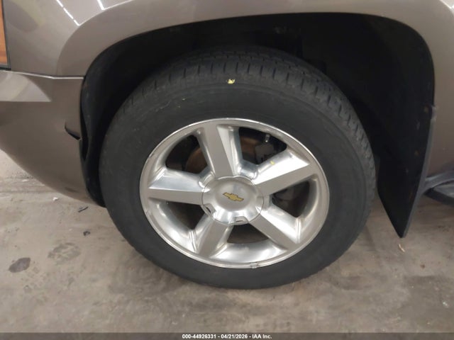 Chevrolet Suburban 1500 Lt