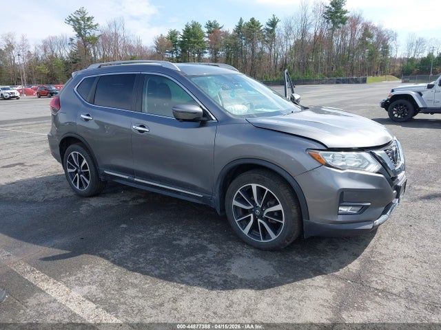Salvage Nissan Rogue Image