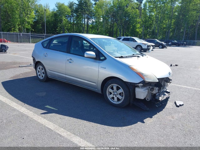 Salvage Toyota Prius Image