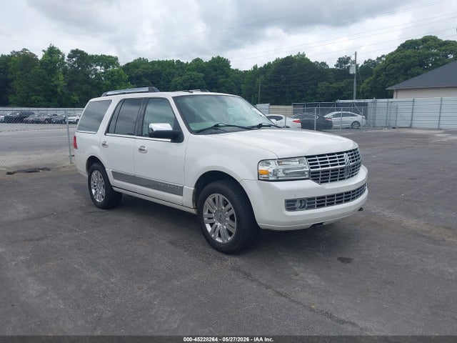 Salvage Lincoln Navigator Image