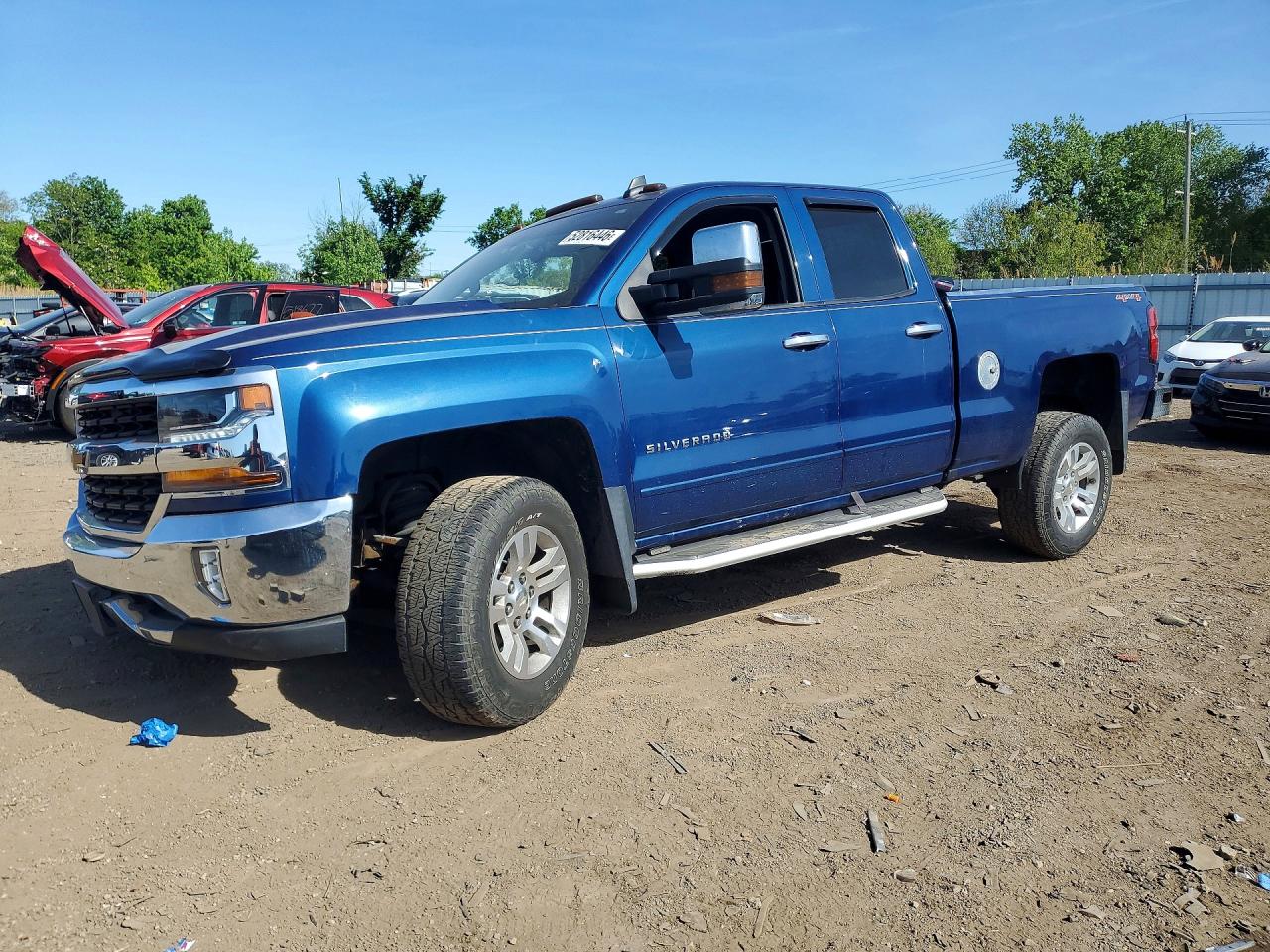 Salvage Chevrolet Silverado Image