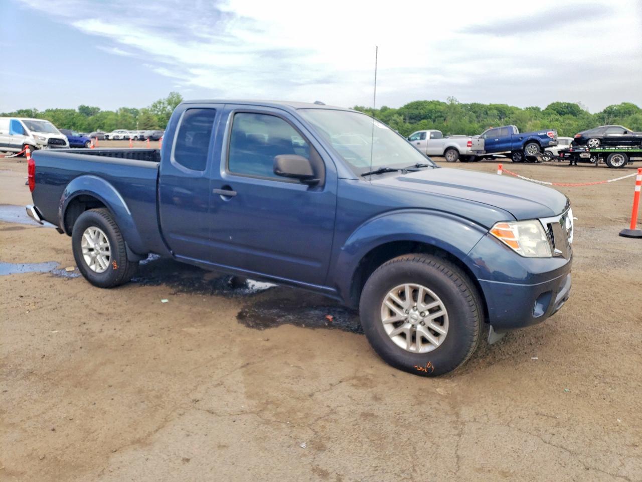 Nissan Frontier Sv V6