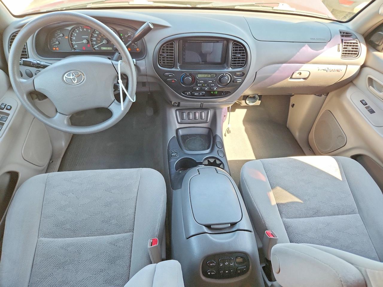 Toyota Sequoia Sr5