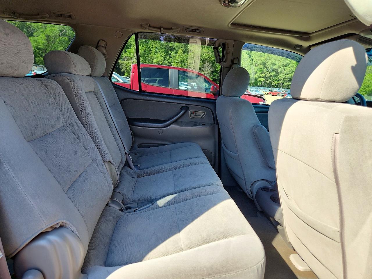 Toyota Sequoia Sr5