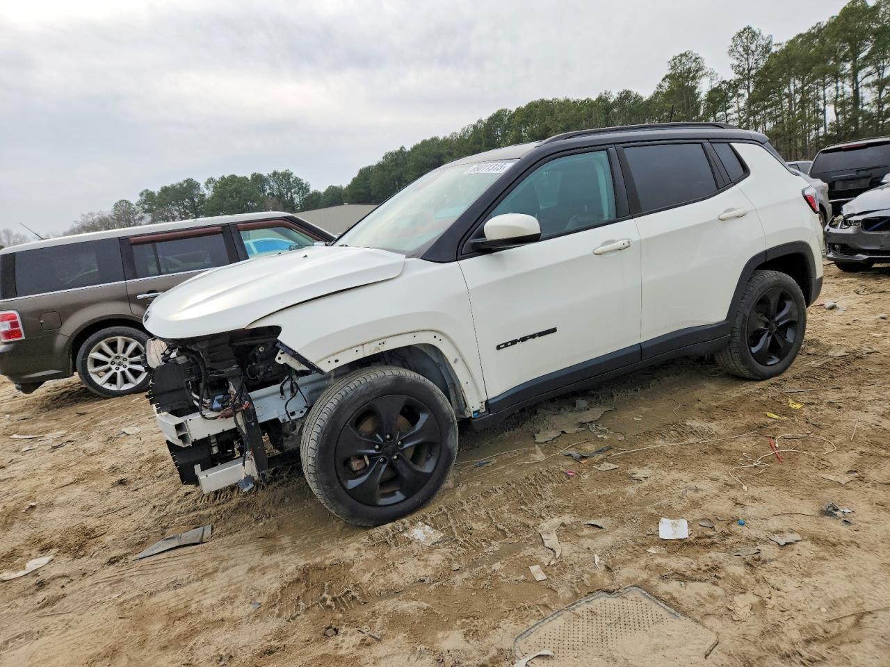 Salvage Jeep Compass Image
