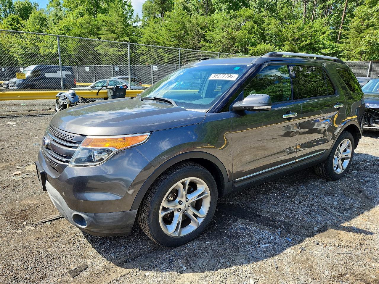 Salvage Ford Explorer Image