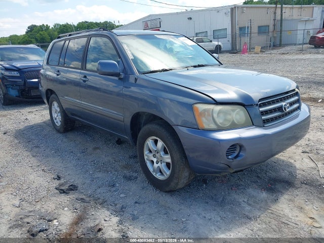 Salvage Toyota Highlander Image