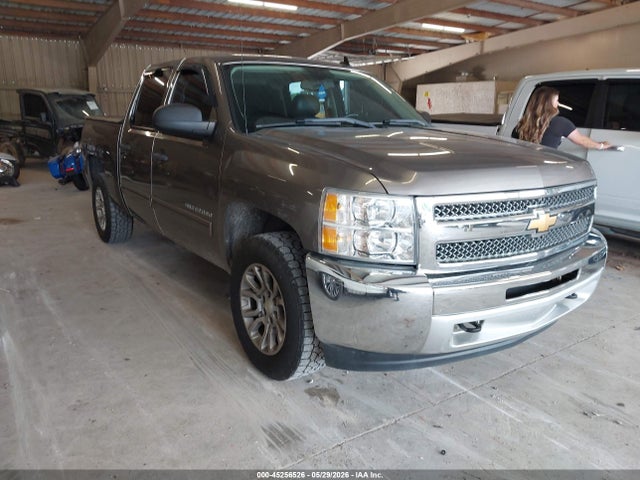 Salvage Chevrolet Silverado 1500 Image