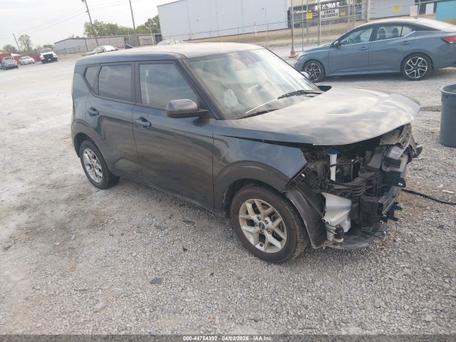 Salvage Kia Soul Image