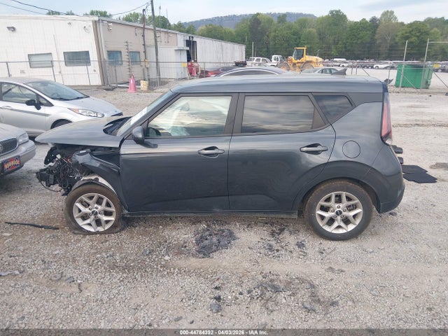 Kia Soul Lx