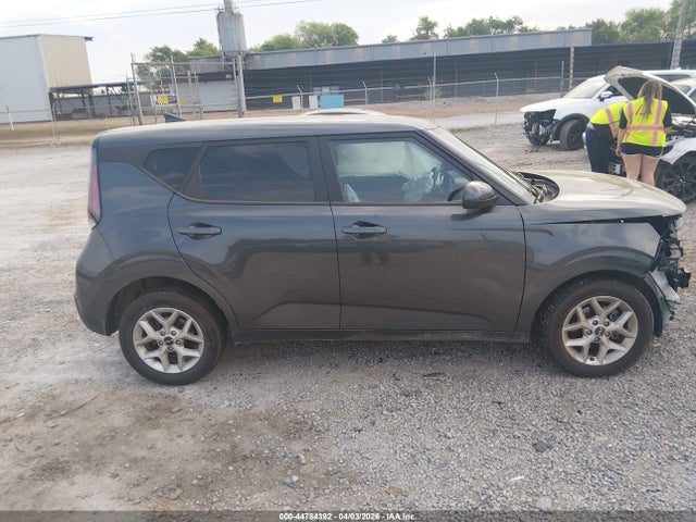 Kia Soul Lx