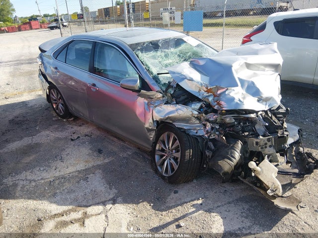 Salvage Toyota Camry Image