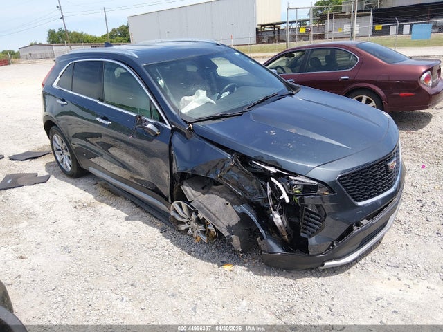 Salvage Cadillac XT4 Image