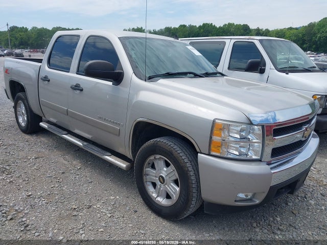 Salvage Chevrolet Silverado 1500 Image