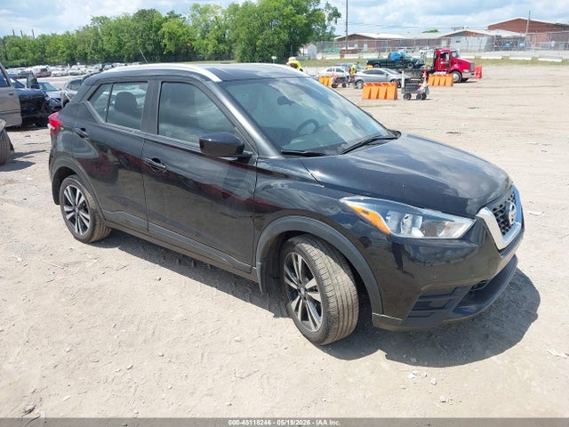 Salvage Nissan Kicks Image