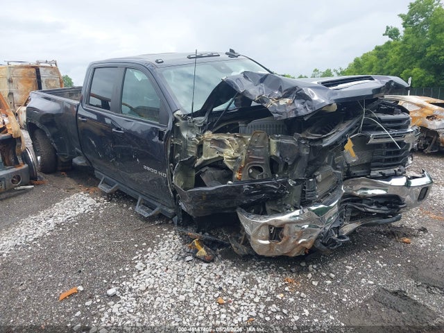 Salvage Chevrolet Silverado 3500 Image