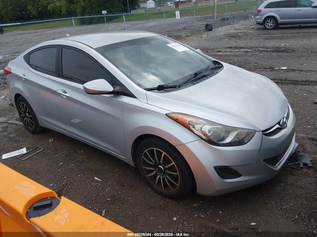 Salvage Hyundai ELANTRA Image