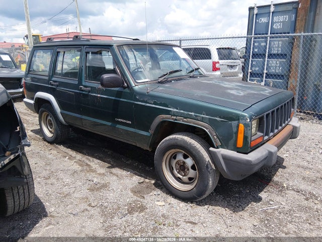 Salvage Jeep Cherokee Image
