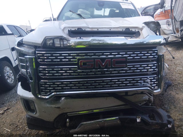 General Motors Sierra 3500HD 4wd  Standard Bed Denali