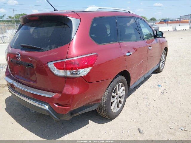 Nissan Pathfinder S