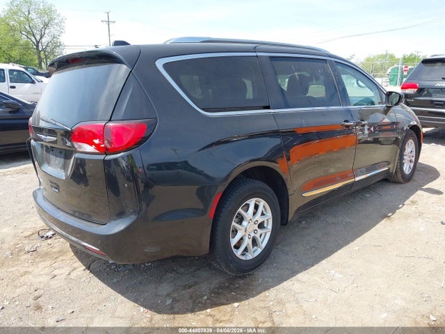 Chrysler Pacifica Touring L