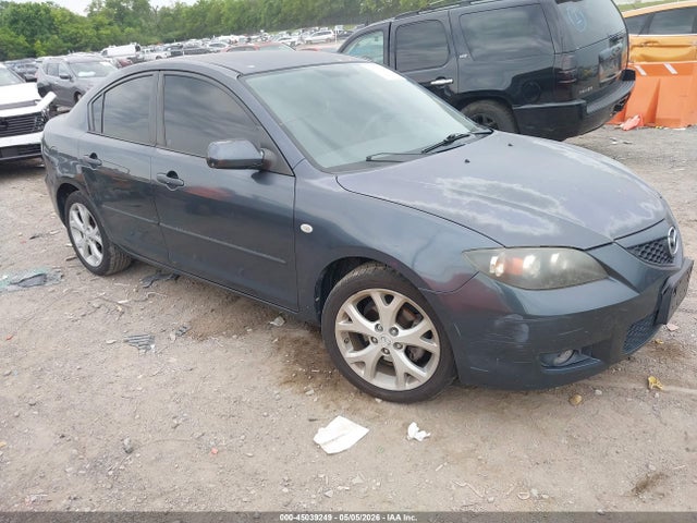 Salvage Mazda Mazda3 Image